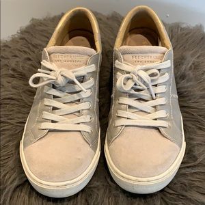Skecher rose gold sneaker